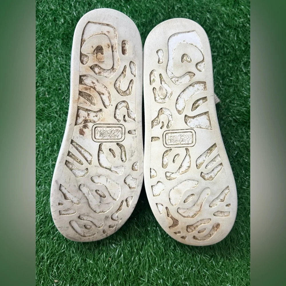 Alexander McQueen Unisex White and‎ Black Sneakers Size 38